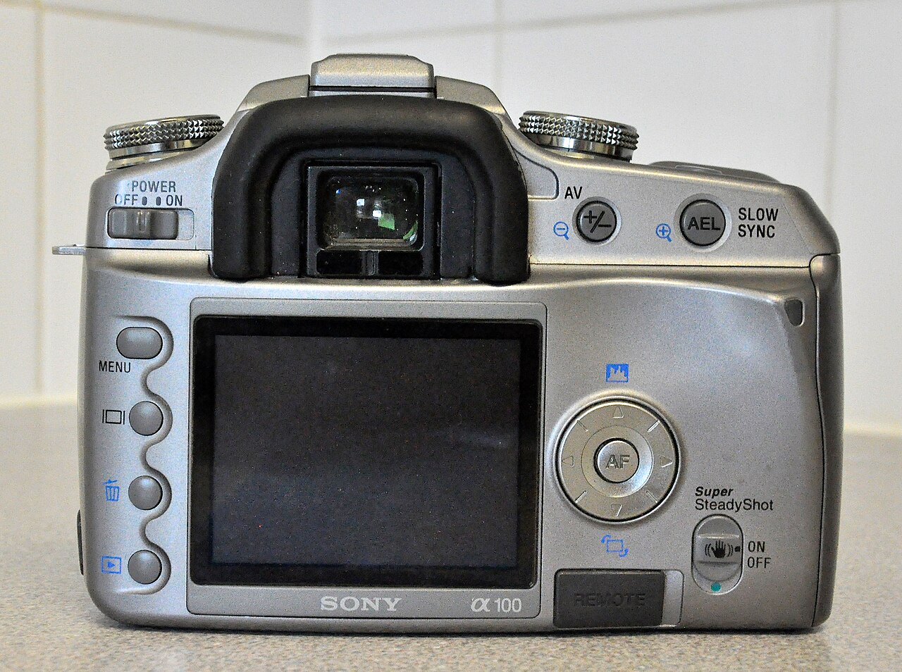 Sony Alpha A100 DSLR camera