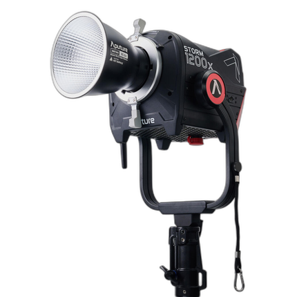 Aputure Storm 1200x w / Wide Reflector