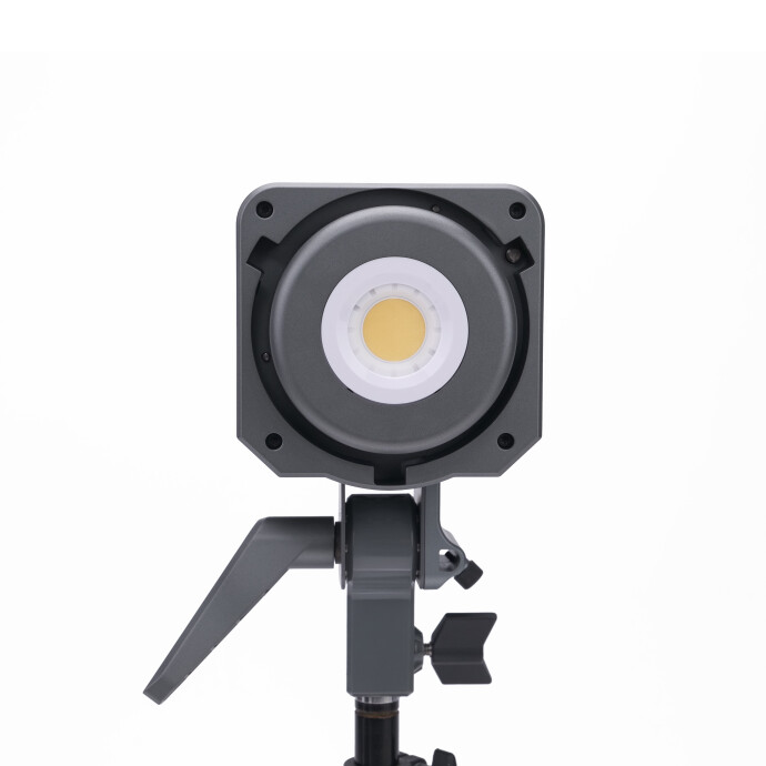 Aputure Amaran COB 100D S Daylight LED Light