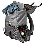 Manfrotto Windsor camera and laptop backpack for DSLR 4