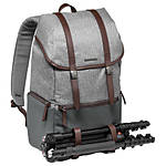 Manfrotto Windsor camera and laptop backpack for DSLR 7