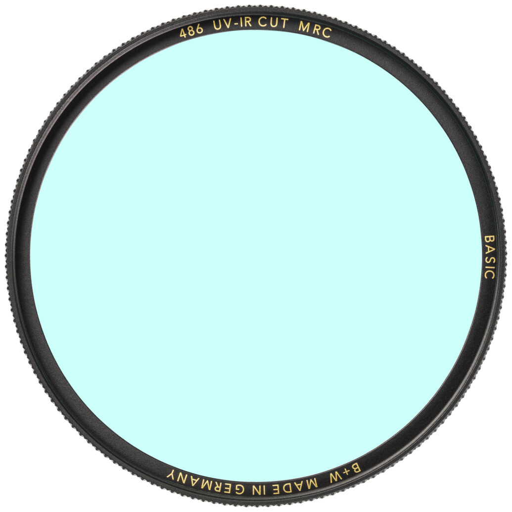 B+W 67mm Basic UV/Infrared Cut MRC (486M) Filter