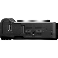 Canon EOS R50 V Video Creator Kit 4