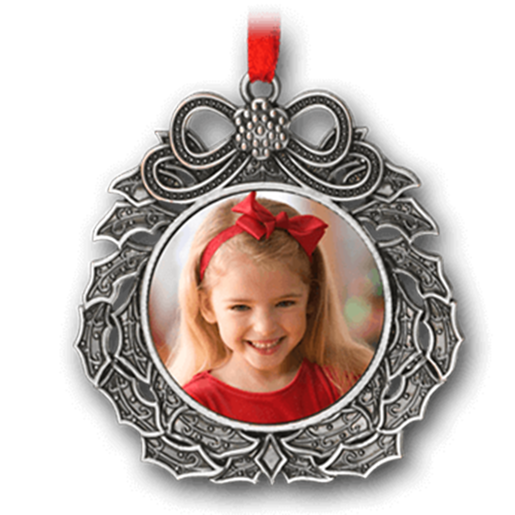 Metal Wreath Ornament