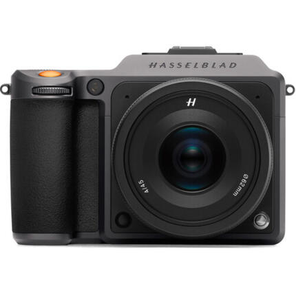 Used Hasselblad 500C Chrome w/ 80mm f/2.8 C Chrome and A12 - Good