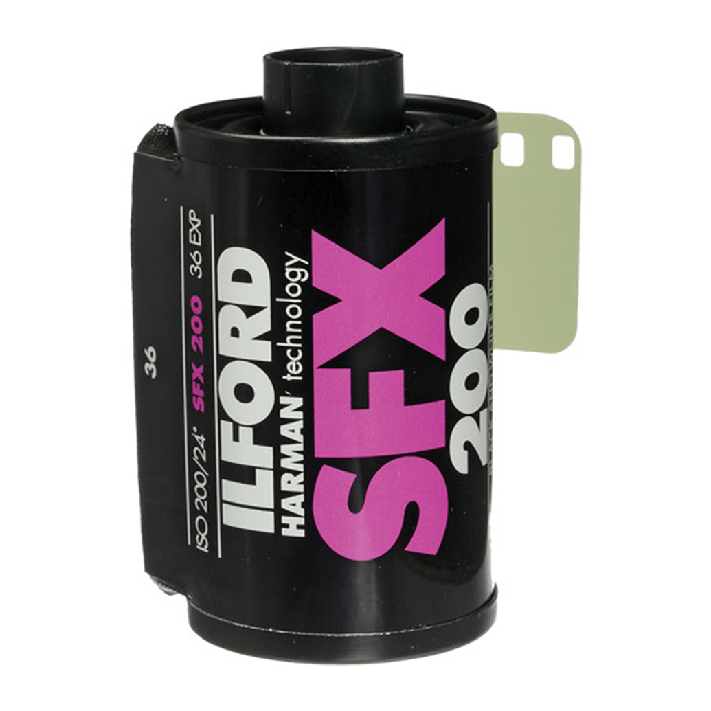 Ilford SFX 200 Black and White Negative Film (35mm Roll Film, 36 Exposures)