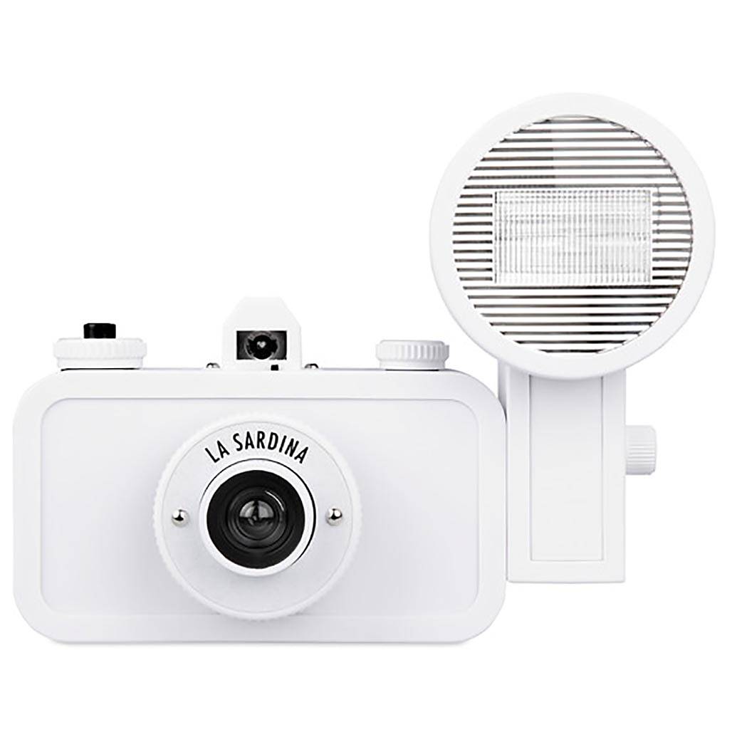 Lomography La Sardina and Flash - Diy