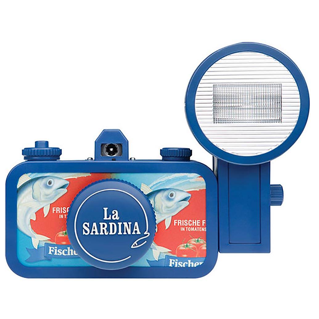 Lomography La Sardina and Flash - Fischers Fritz