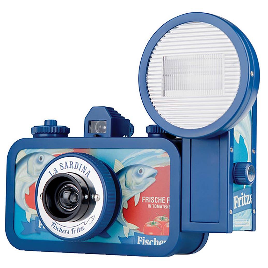Lomography La Sardina and Flash - Fischers Fritz