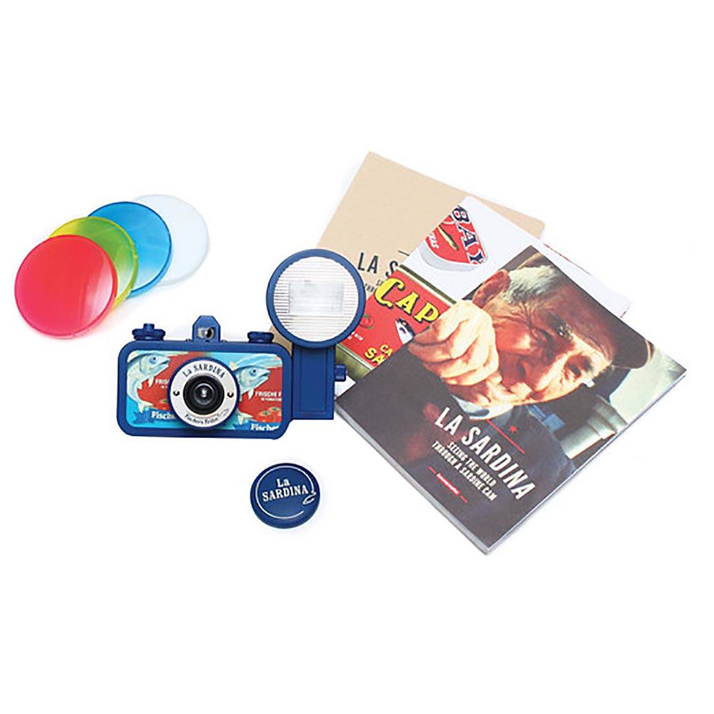 Lomography La Sardina and Flash - Fischers Fritz