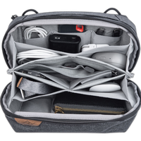 Peak Design Tech Pouch Charcoal Gray 1