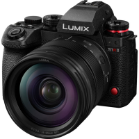 Panasonic Lumix S1RII with 24-60mm f/2.8 Lens Kit 0