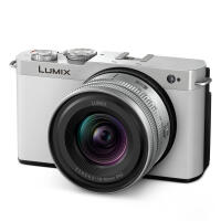 Panasonic LUMIX S9 Mirrorless Camera with 18-40mm Lens - White 0