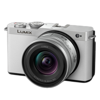 Panasonic LUMIX S9 Mirrorless Camera with 18-40mm Lens - White 0