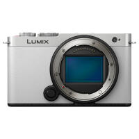 Panasonic LUMIX S9 Mirrorless Camera with 18-40mm Lens - White 4