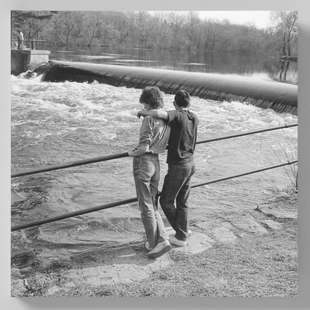RIVERS  and  TOWNS - Mark Steinmetz