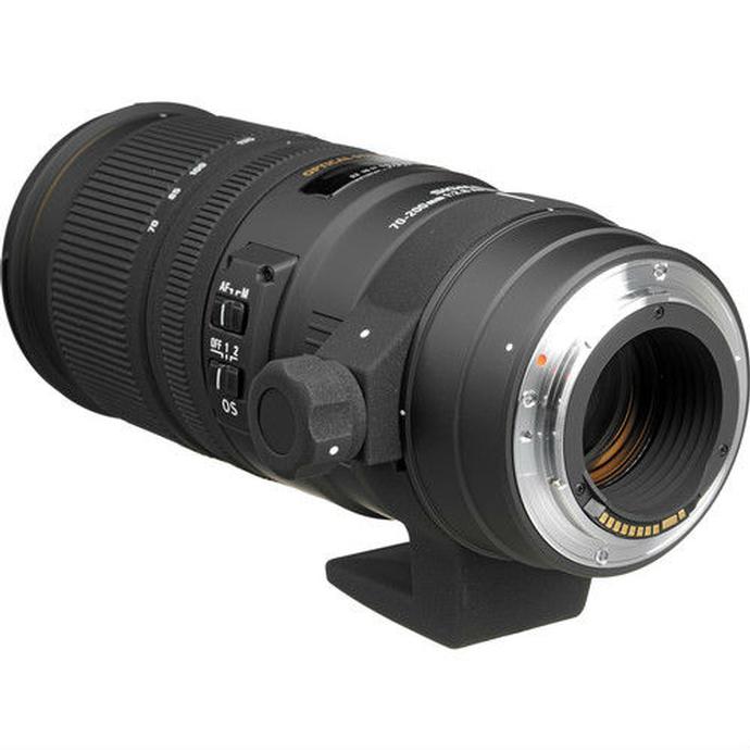 Sigma APO EX DG OS HSM 70-200mm f/2.8 Telephoto Zoom Lens for