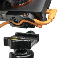 Tether Tools LeverLock Plate  and  TetherPro USB-C to Right-Angle USB-C Cable Ki 2