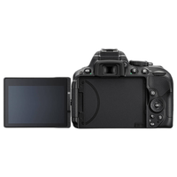 Used Nikon D5300 w/ 18-55mm VR Lens - Excellent 7