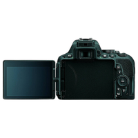 Used Nikon D5500 w/ 18-55 VR II - Excellent 4