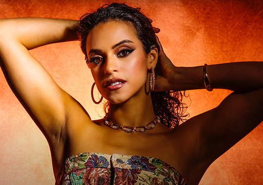A model posing for a lighting demo